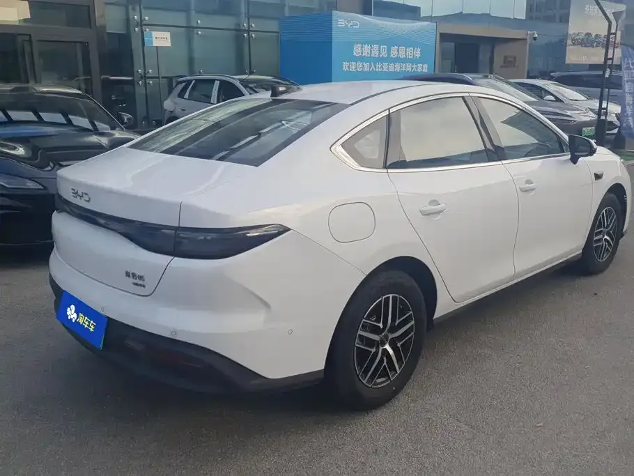 BYD Seal 05 DM-i — фото 7
