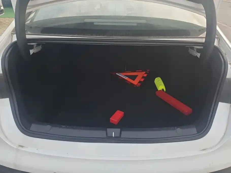 BYD Seal 05 DM-i — фото 3