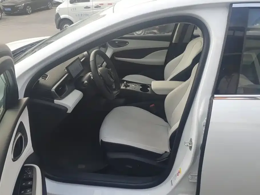 BYD Seal 05 DM-i — фото 4