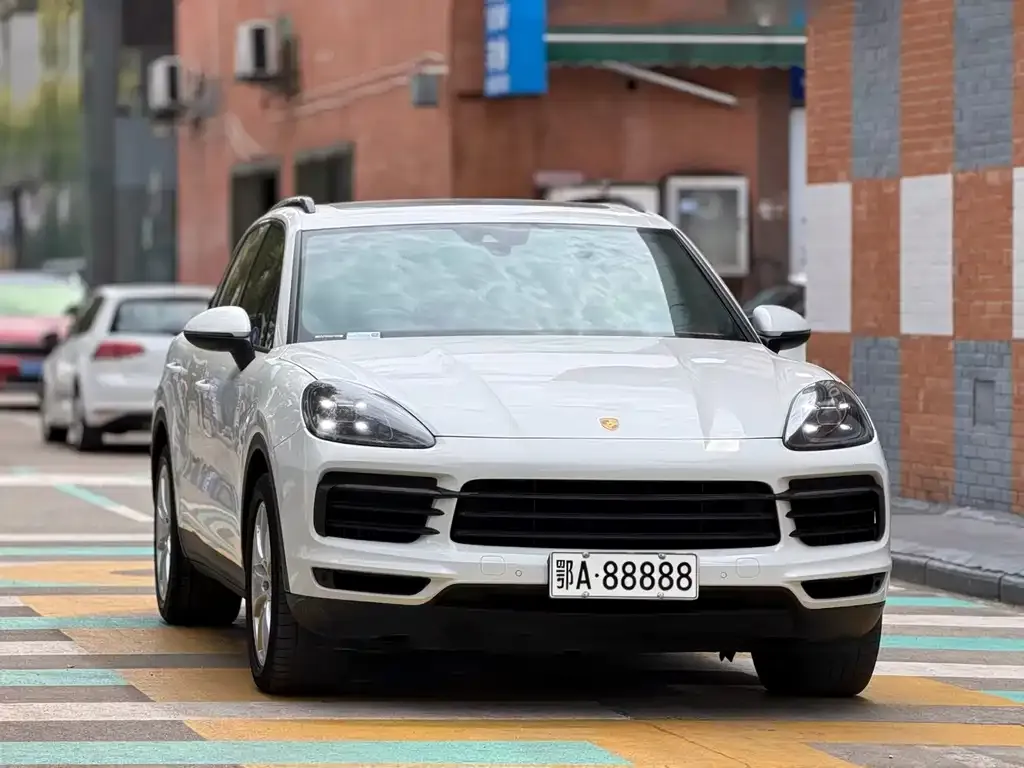 Porsche Cayenne — фото 5