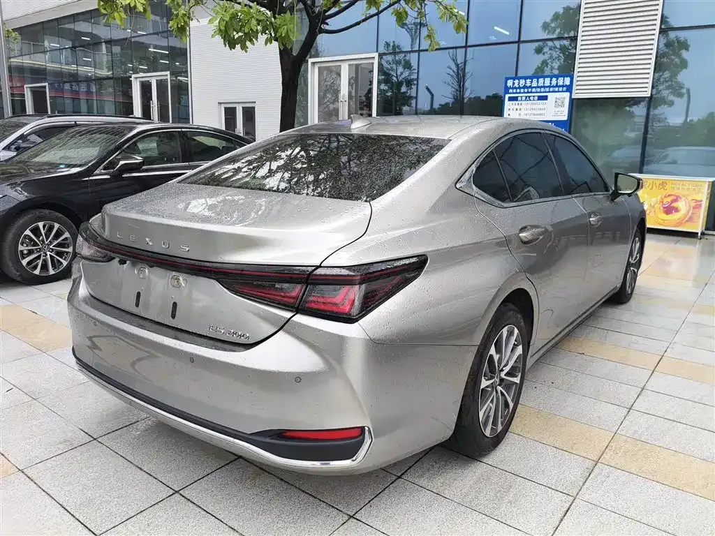Lexus ES — фото 9