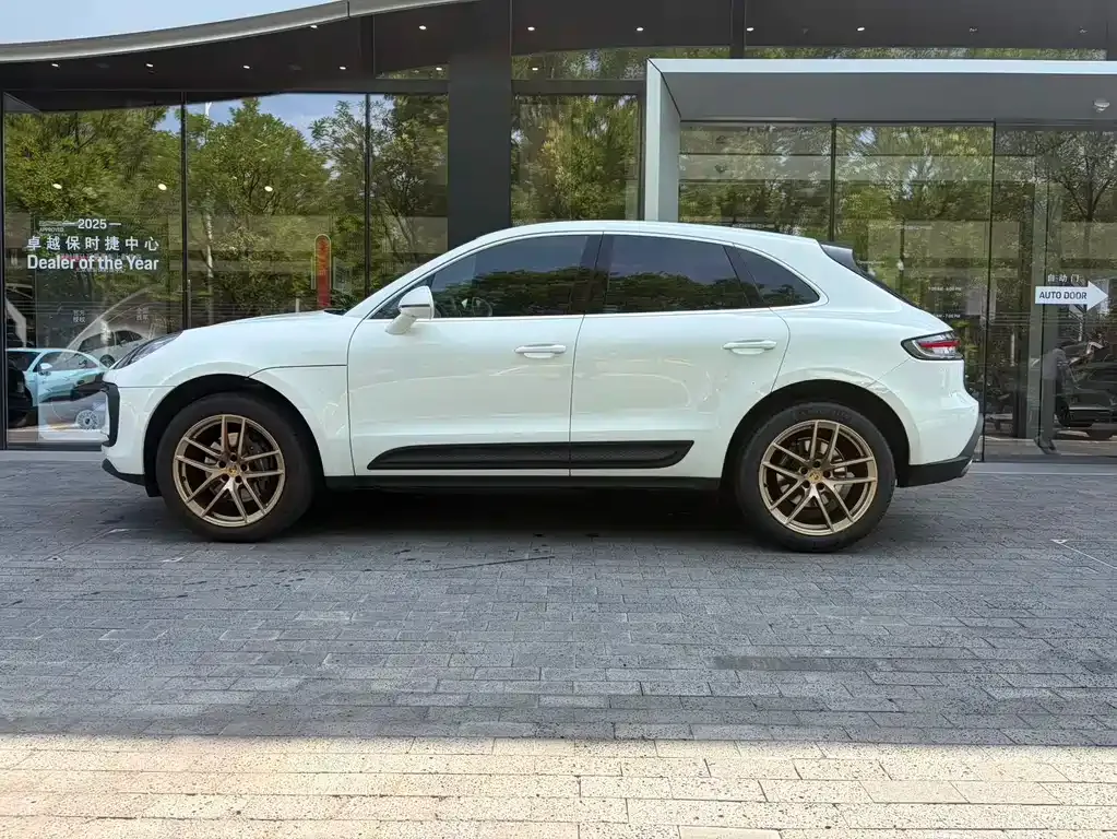 Porsche Macan — фото 8