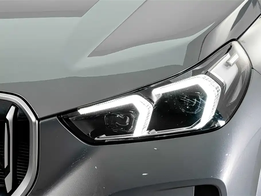 BMW X1 — фото 9