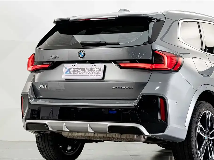 BMW X1 — фото 8