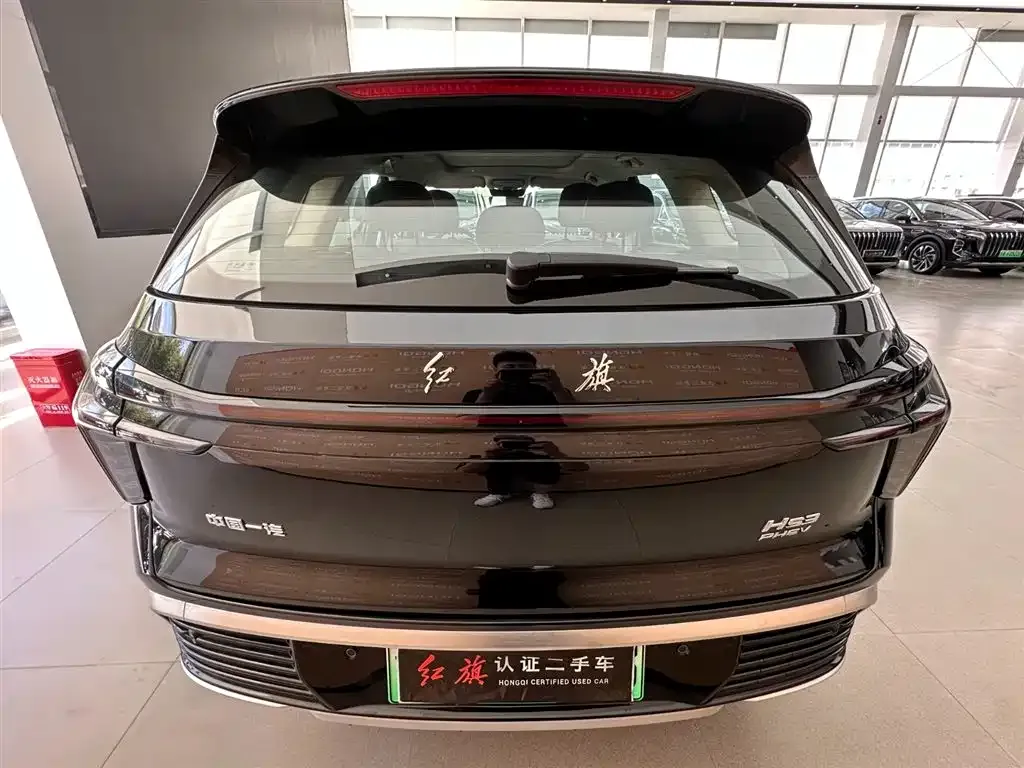 Hongqi HS3 PHEV — фото 4