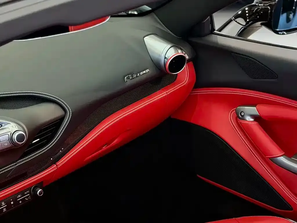 Ferrari F8 — фото 3