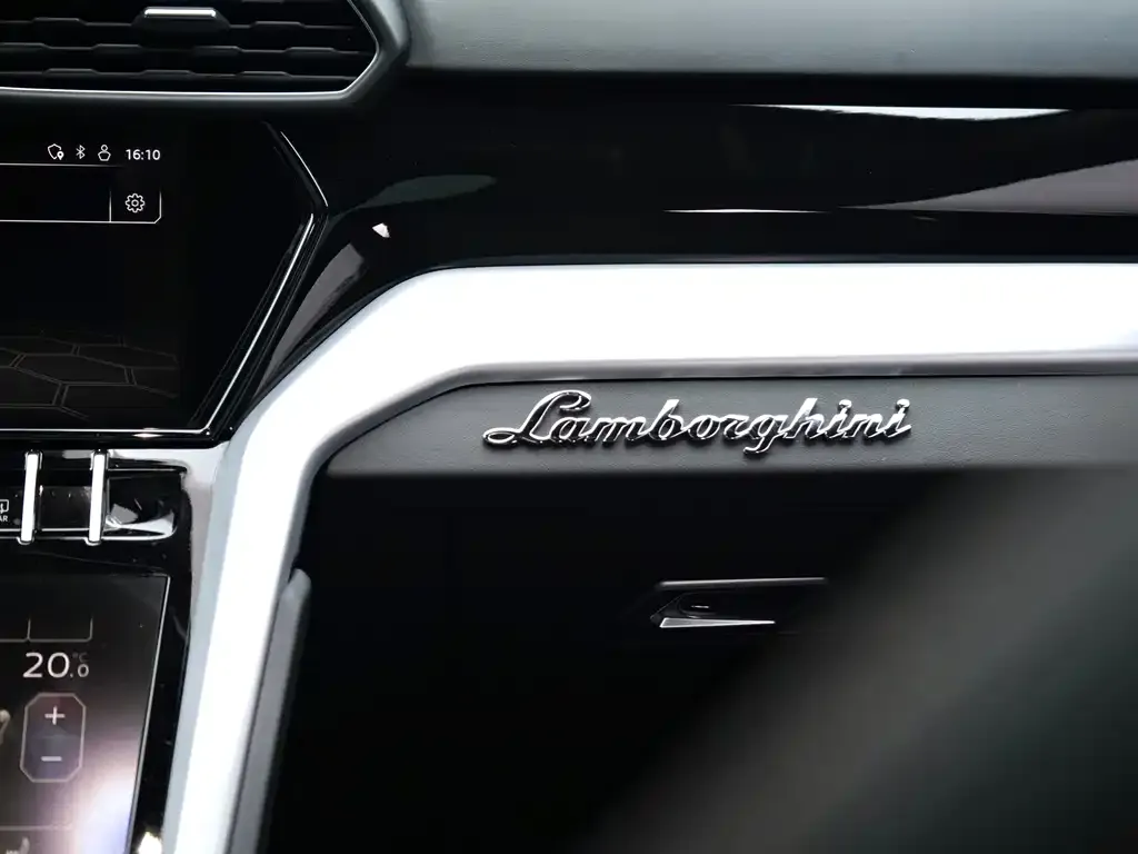 Lamborghini Urus — фото 5