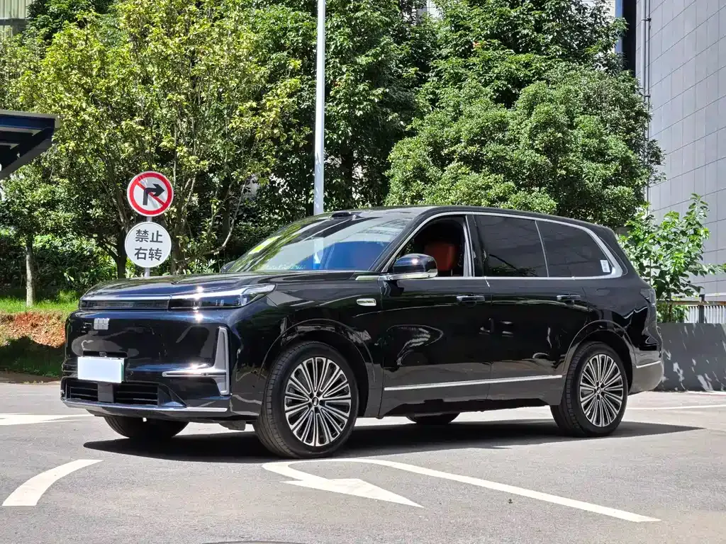 Geely Galaxy M9 — фото 1