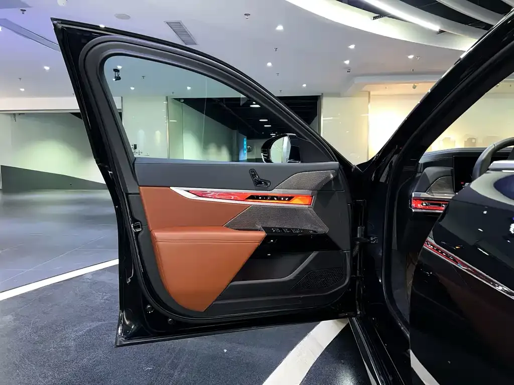 BMW i7 — фото 10