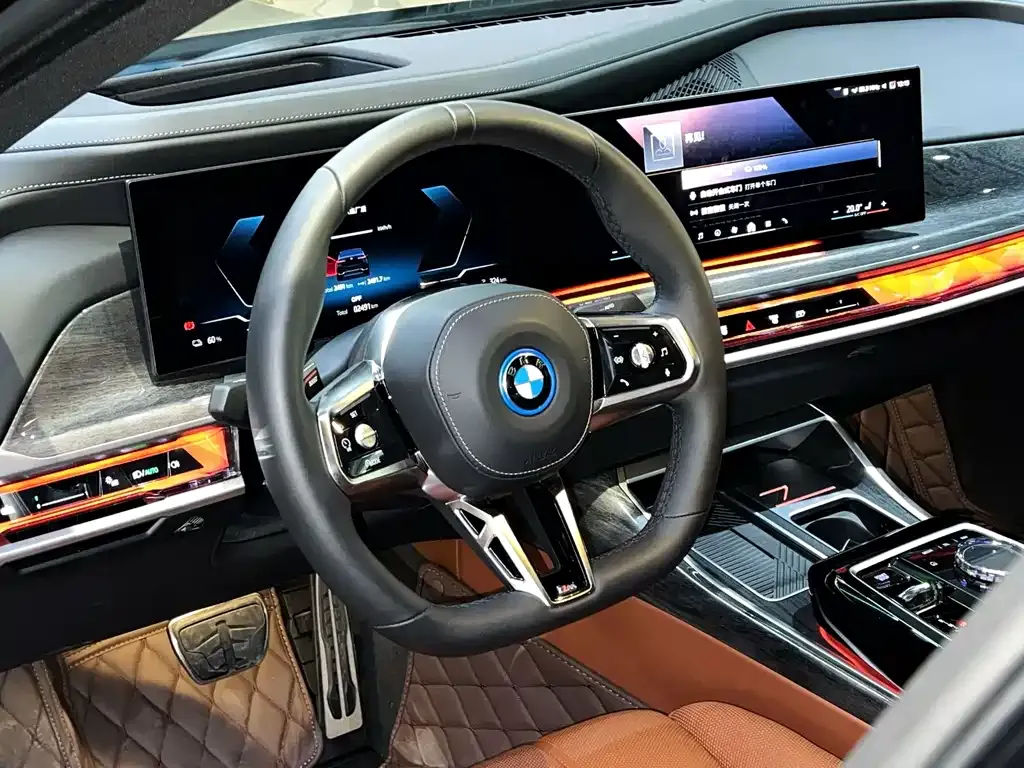 BMW i7 — фото 5