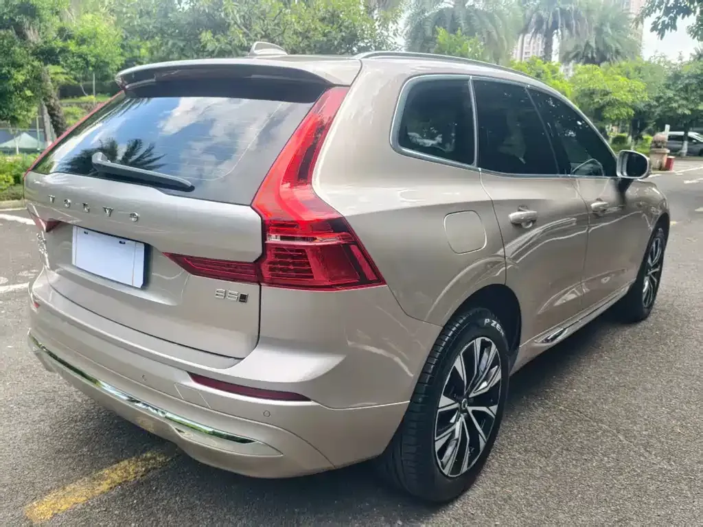 Volvo XC60 — фото 6