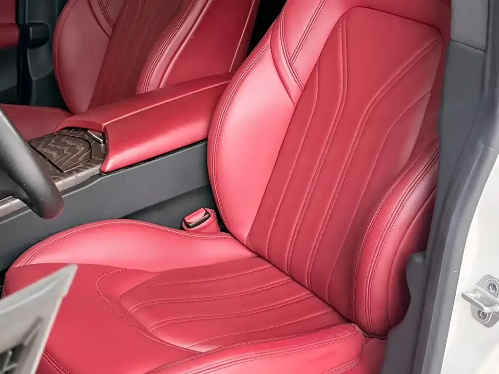 Maserati Quattroporte — фото 8
