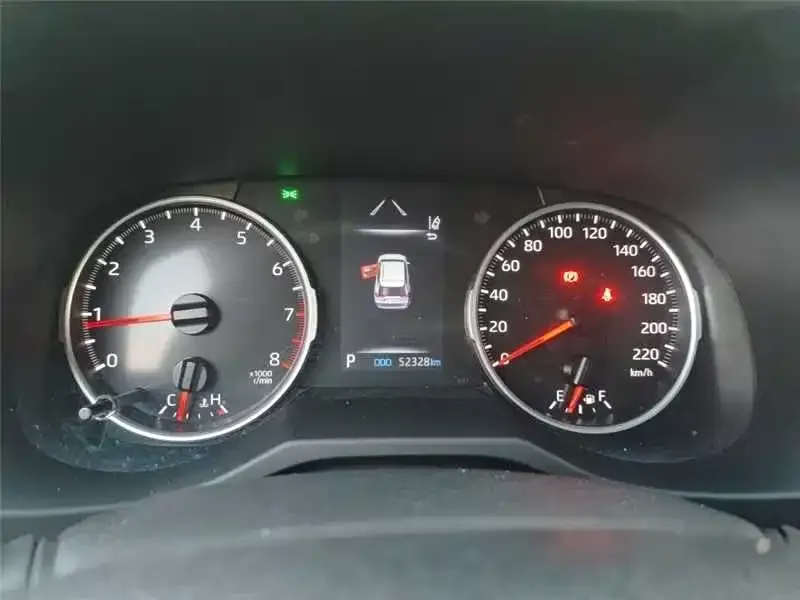 Toyota RAV4 — фото 3