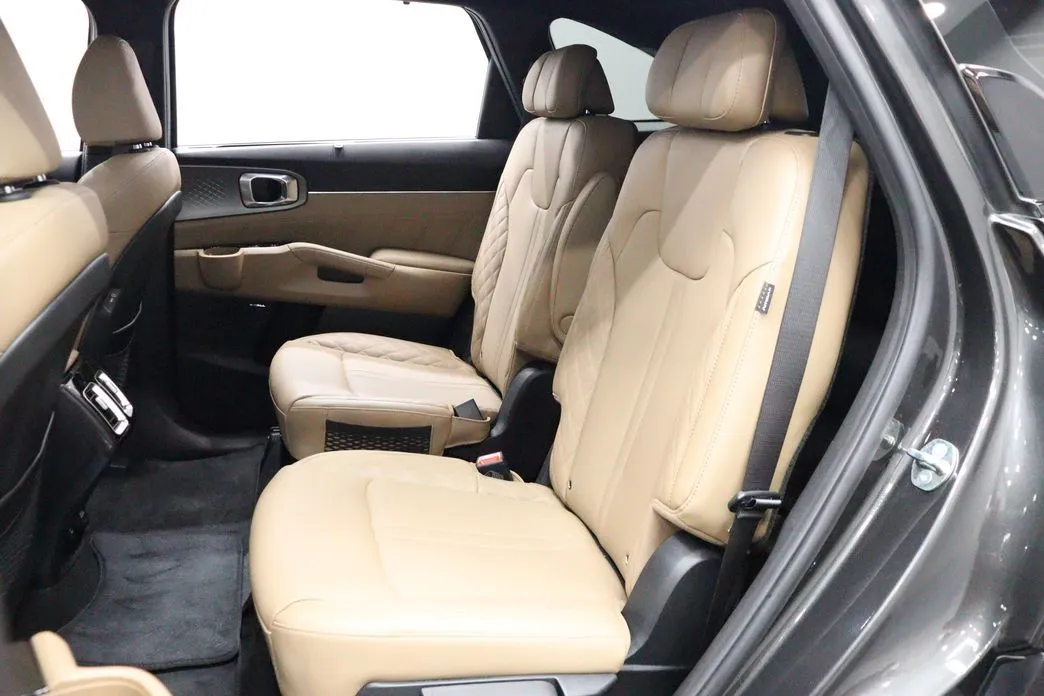 Kia Sorento — фото 9
