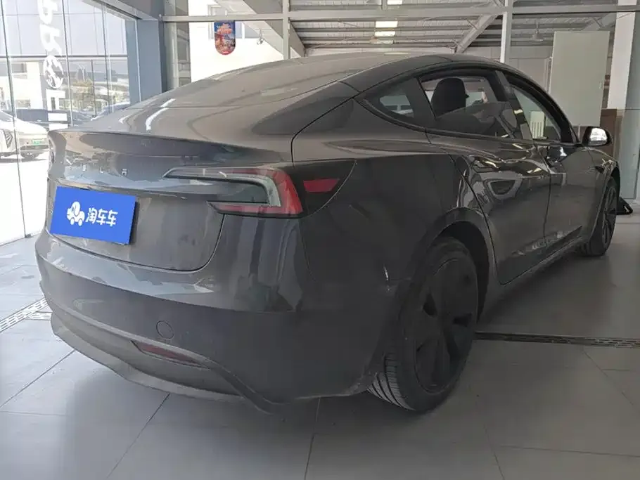 Tesla Model 3 — фото 4