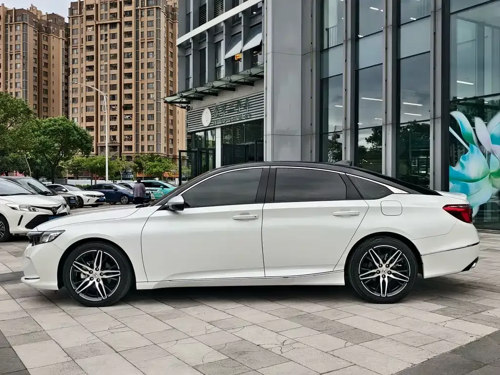 Honda Inspire — фото 9