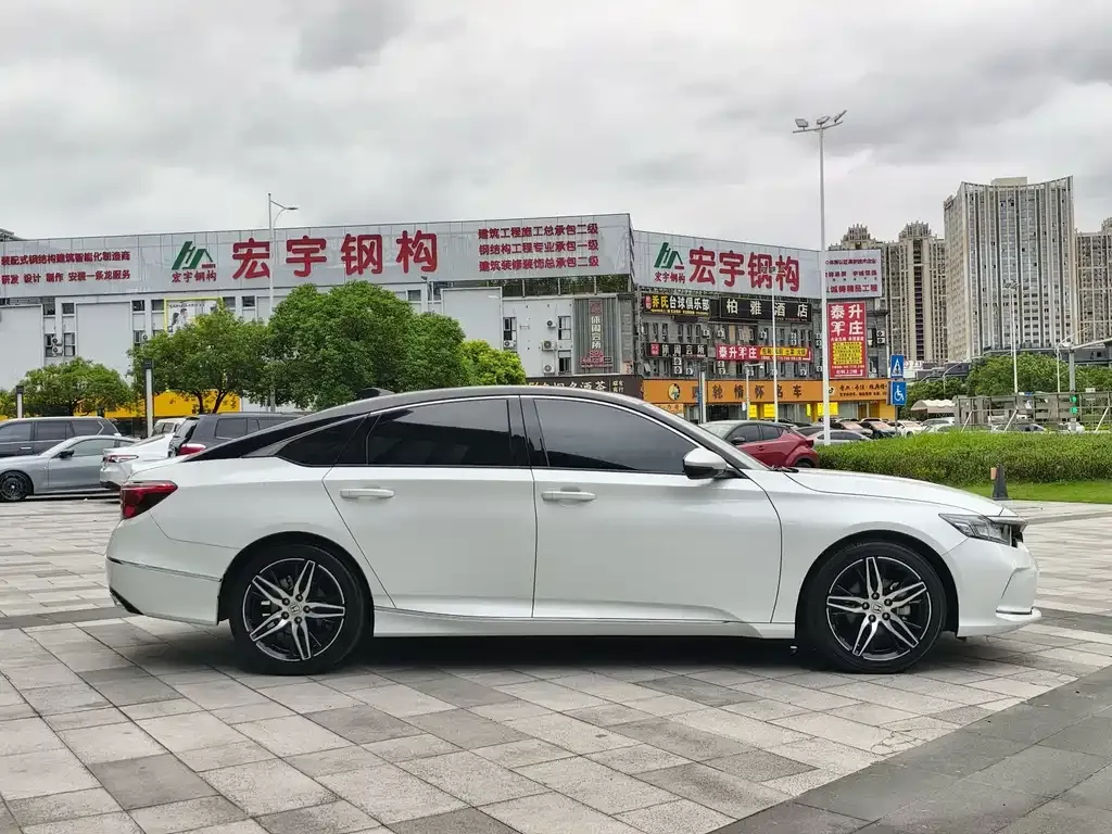 Honda Inspire — фото 6
