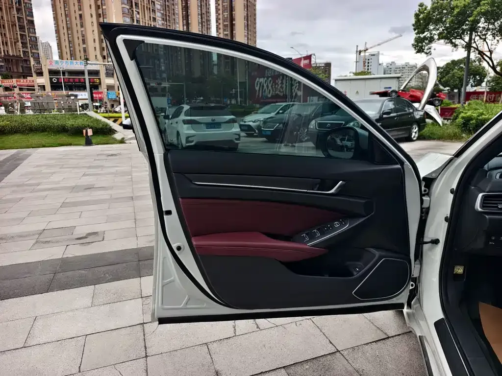 Honda Inspire — фото 10