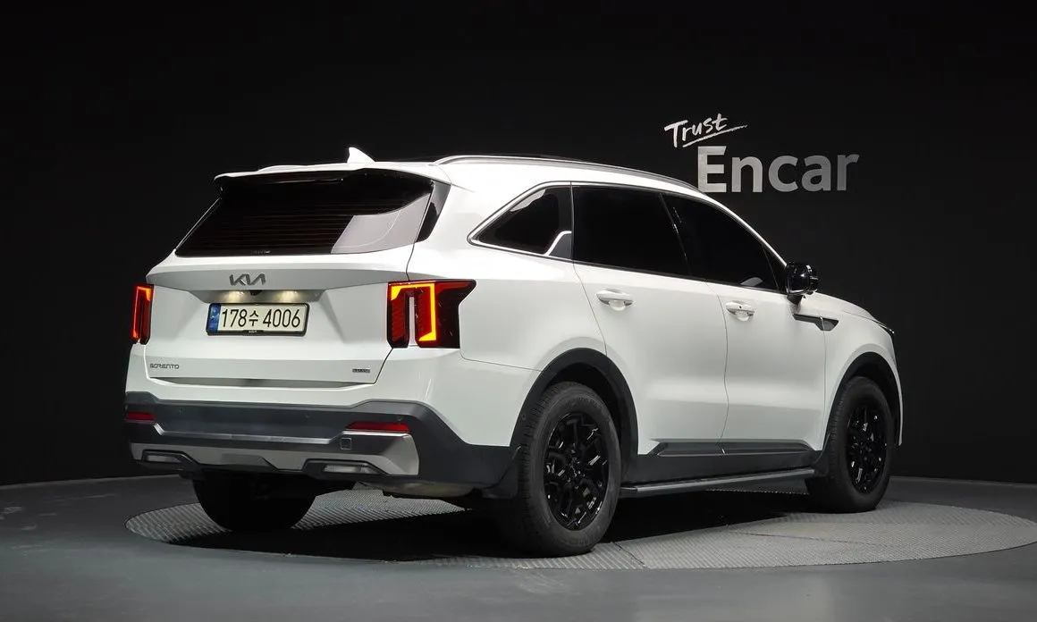 Kia Sorento — фото 7