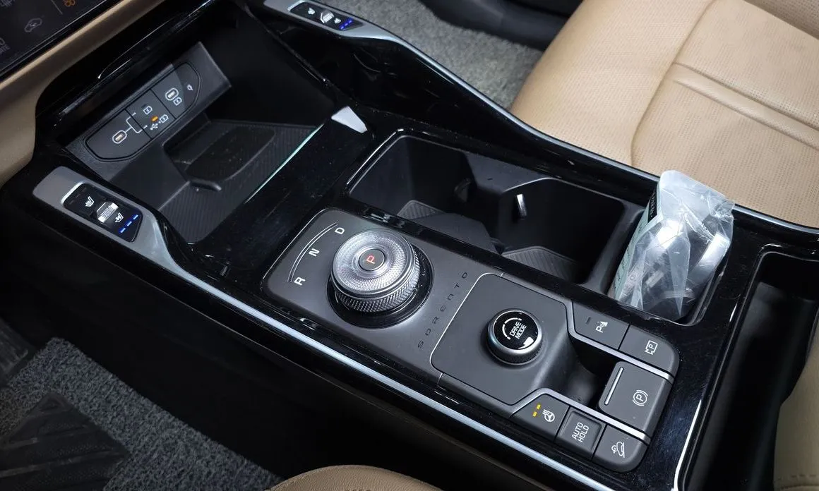 Kia Sorento — фото 5