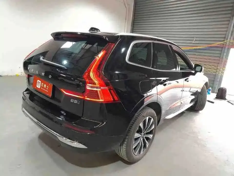 Volvo XC60 — фото 2