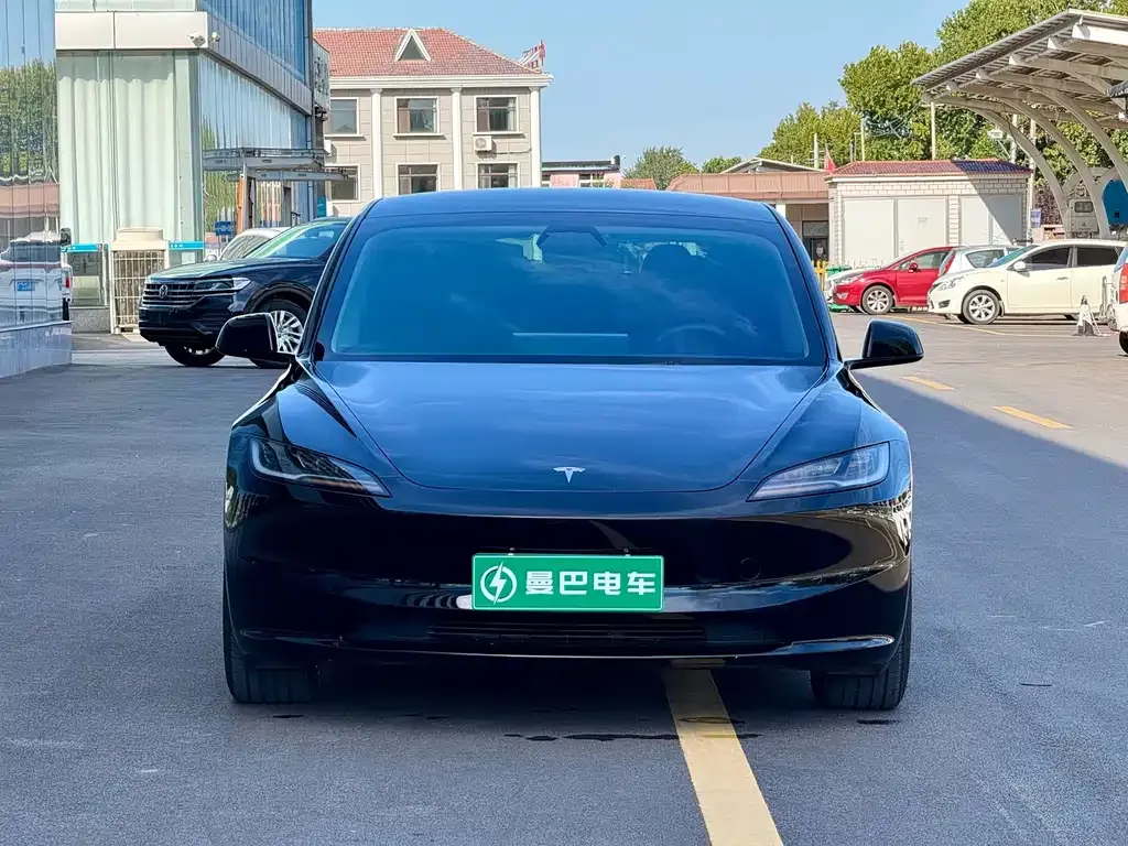 Tesla Model 3 — фото 8