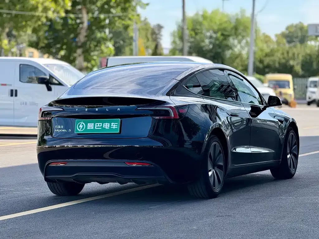 Tesla Model 3 — фото 5
