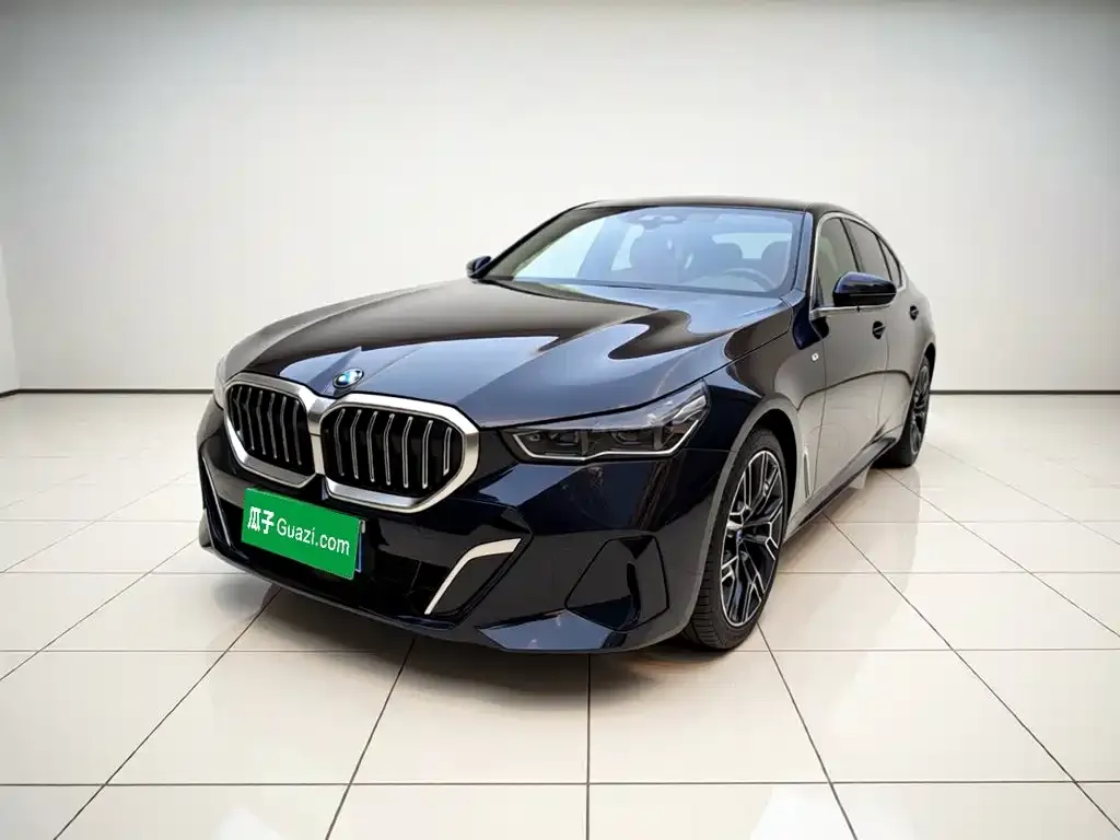 BMW 5 Series — фото 5