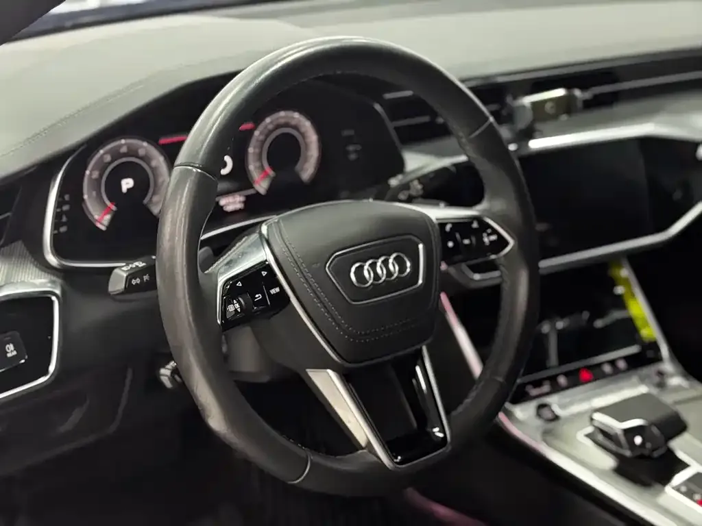 Audi A6L — фото 2