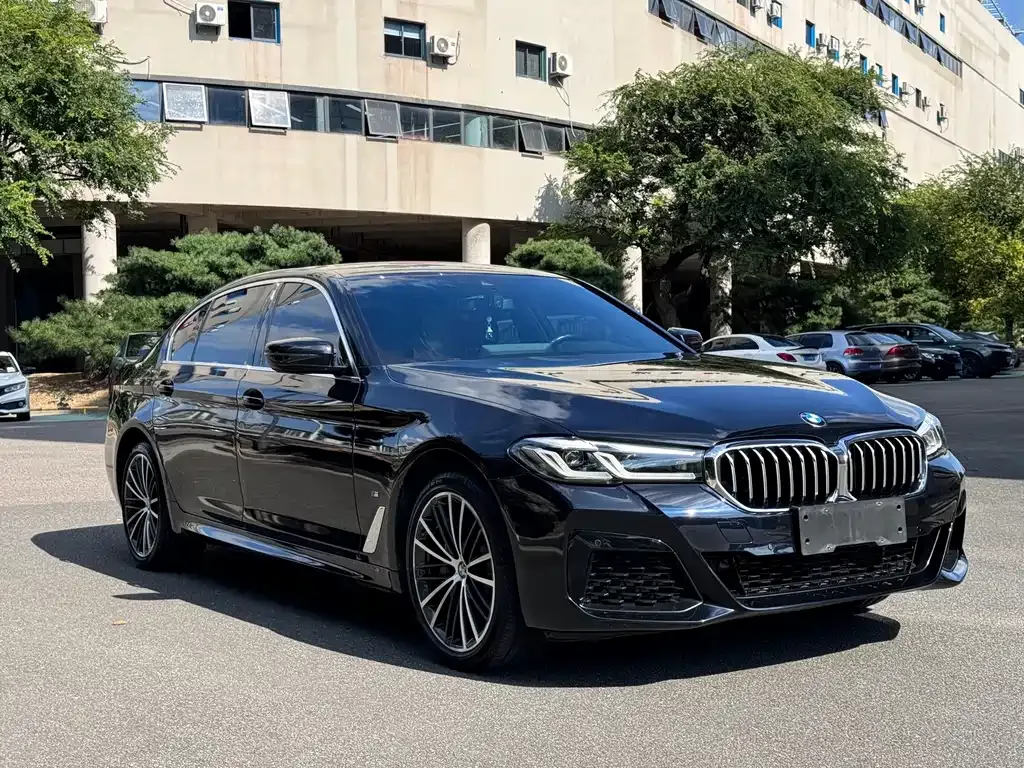 BMW 5 Series — фото 10