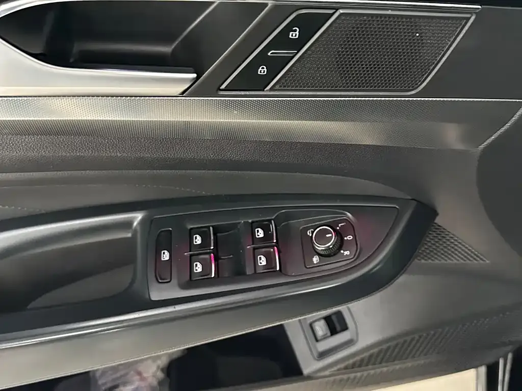 Volkswagen Passat — фото 3