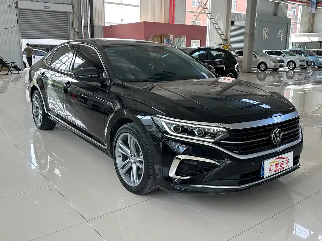Volkswagen Passat — фото 9