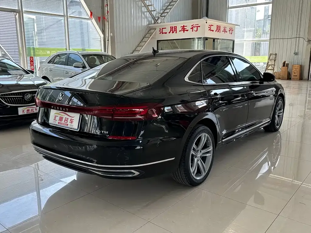 Volkswagen Passat — фото 6