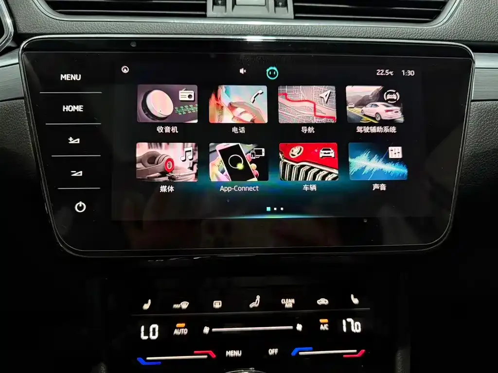 Skoda Superb — фото 2