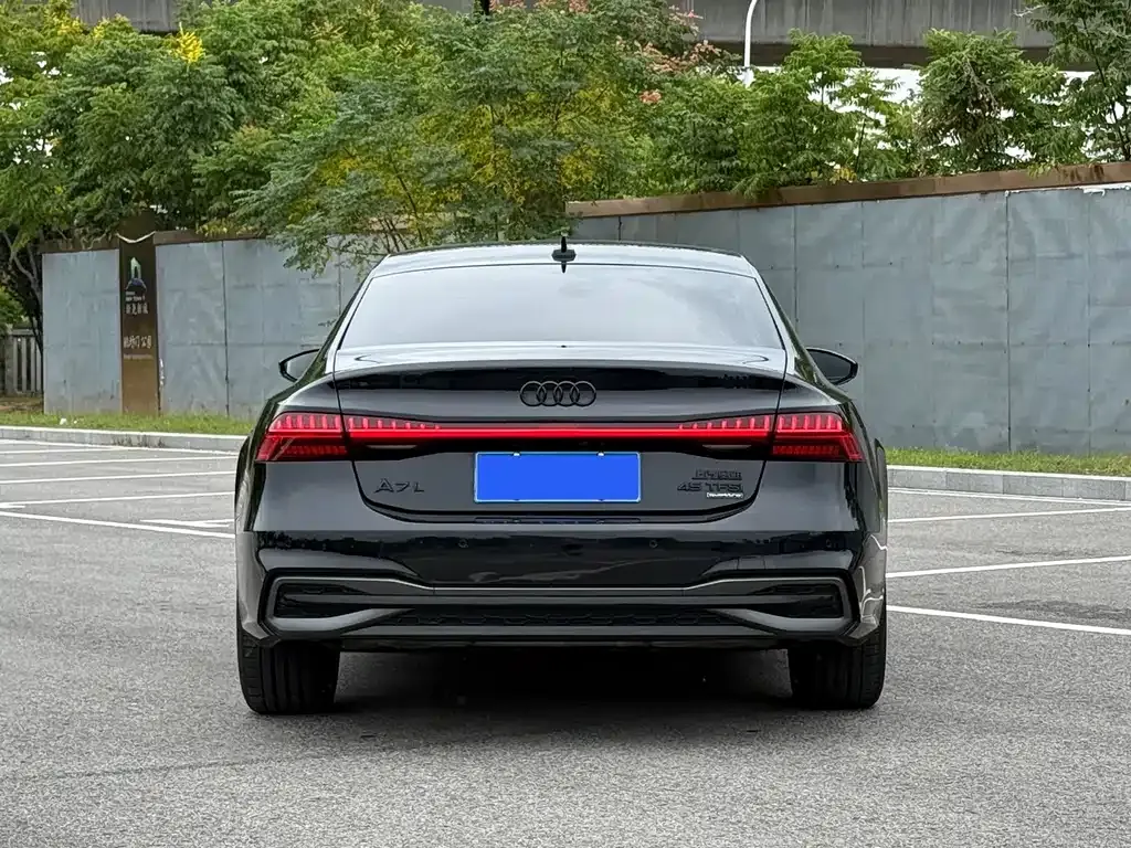 Audi A7L — фото 9