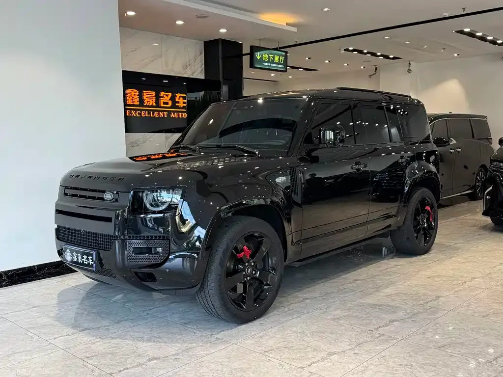 Land Rover Defender — фото 1