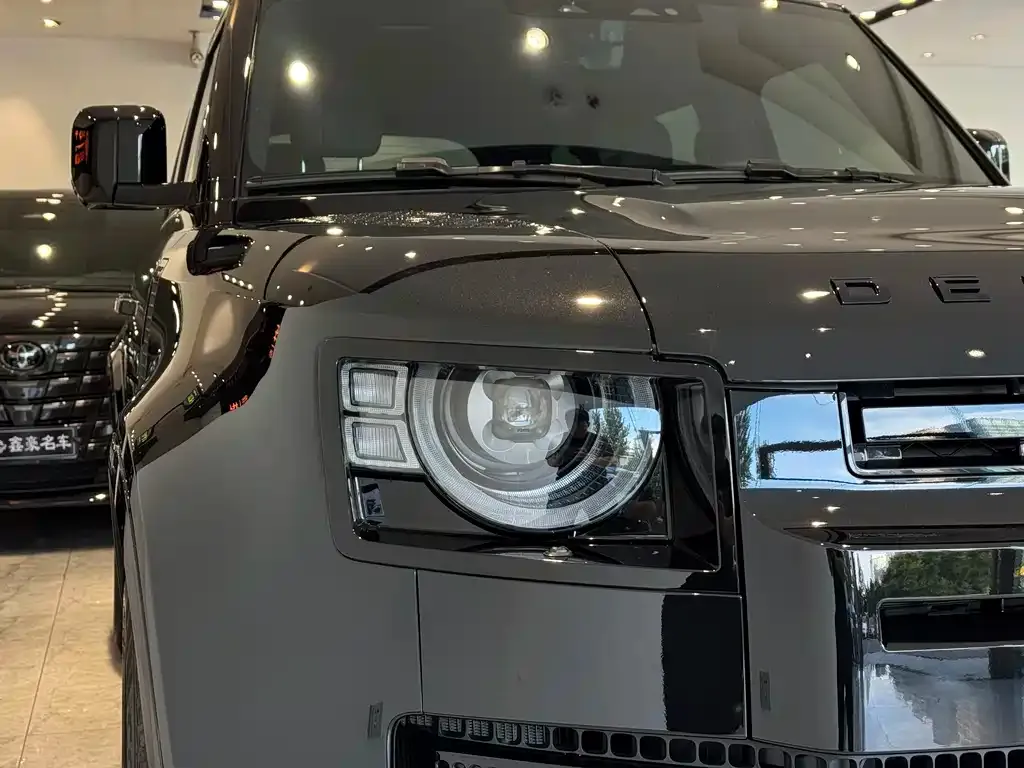 Land Rover Defender — фото 2