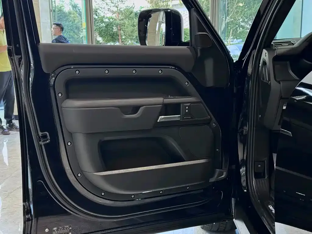 Land Rover Defender — фото 3