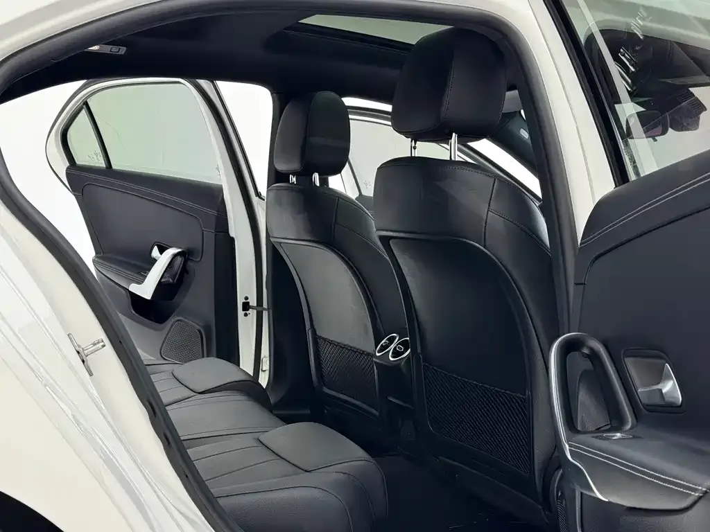 Mercedes-Benz A-Class — фото 10