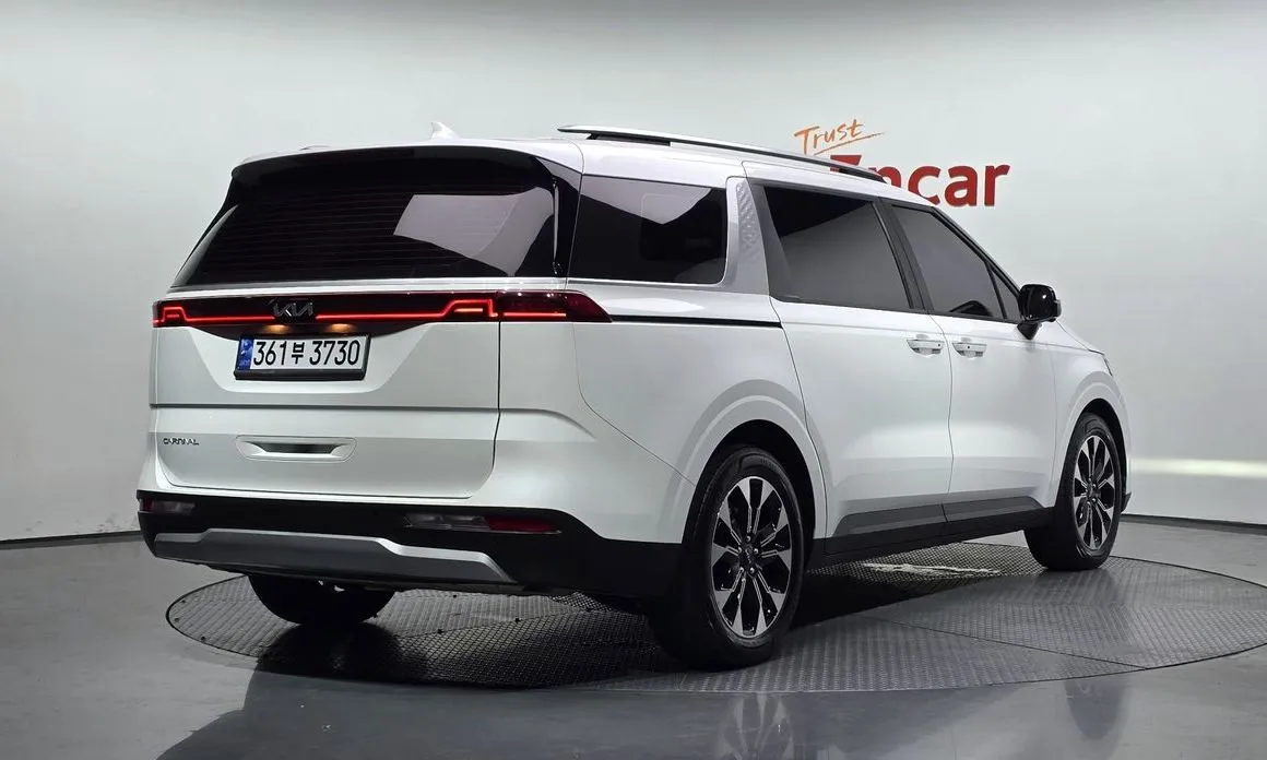 Kia Carnival — фото 5