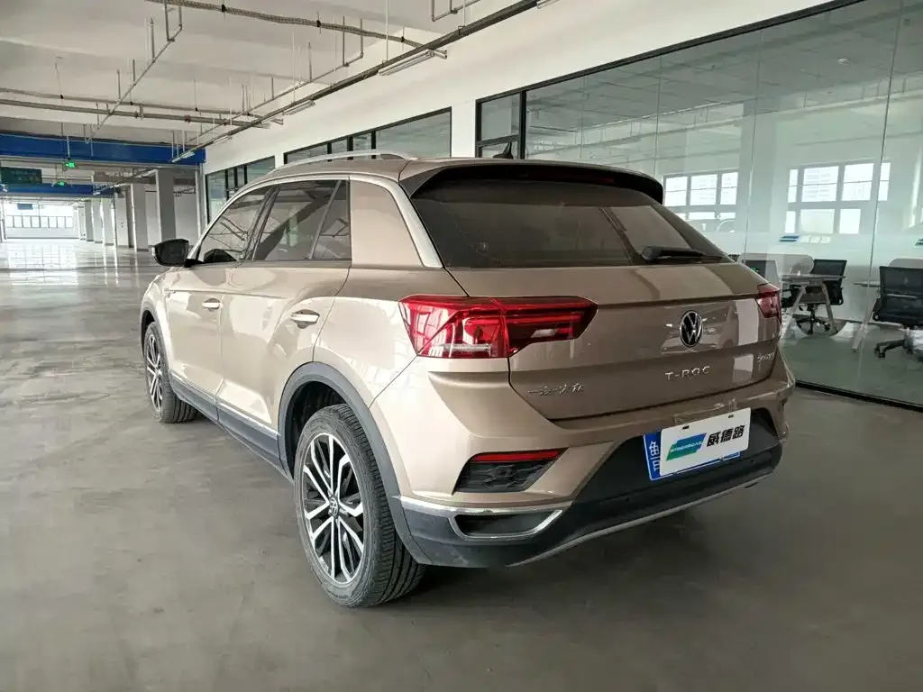 Volkswagen T-Roc — фото 3