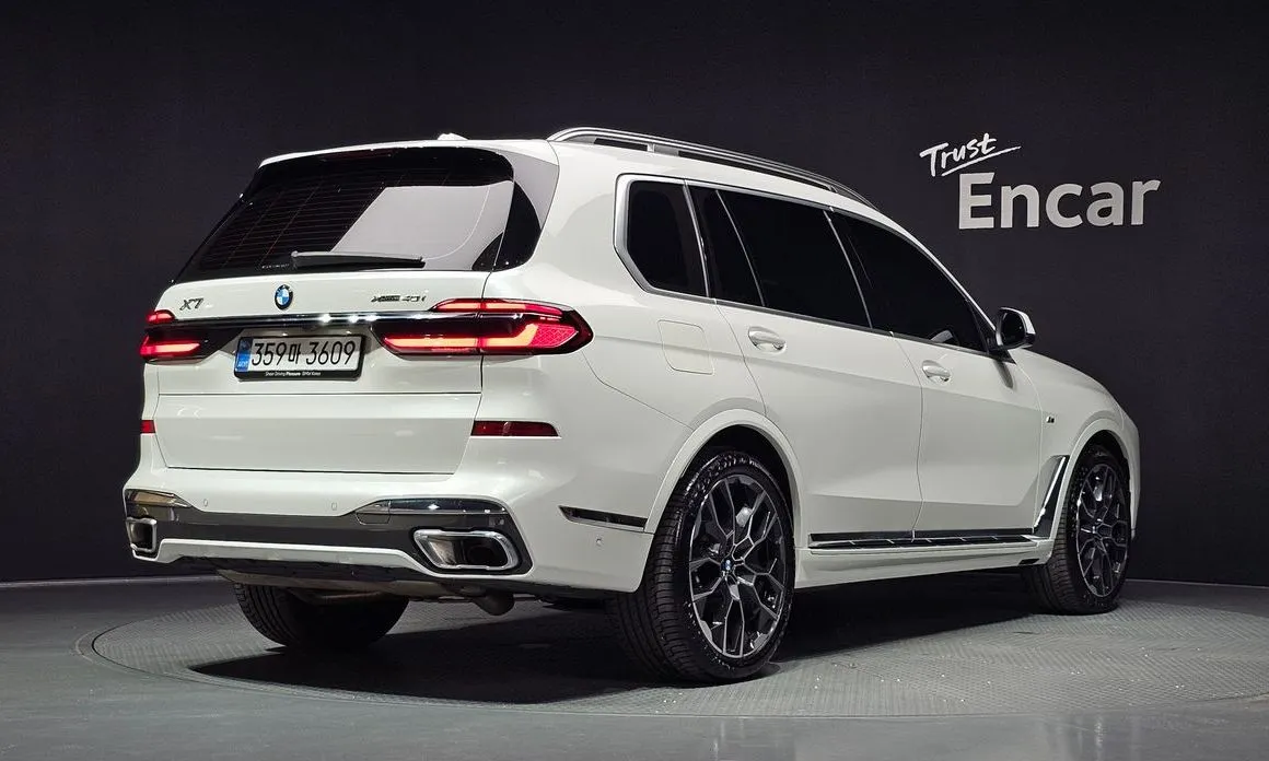 BMW X7 — фото 3