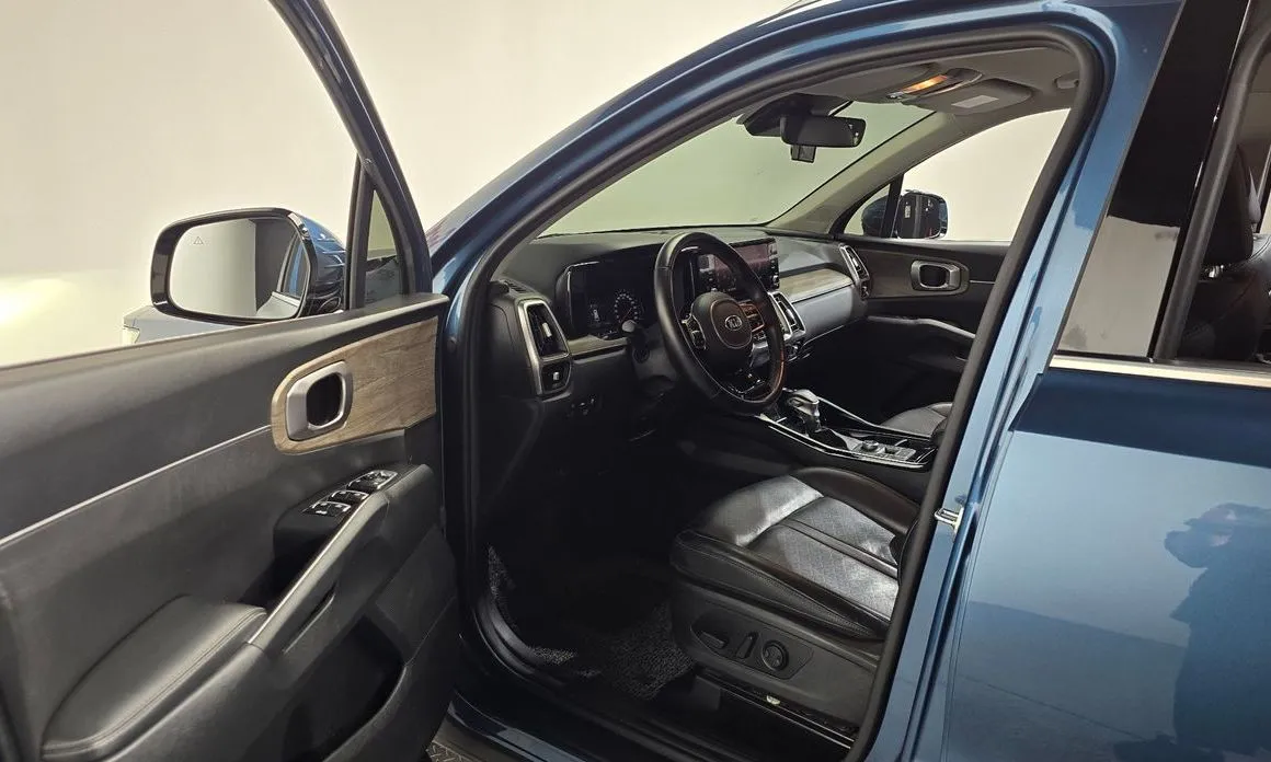 Kia Sorento — фото 9