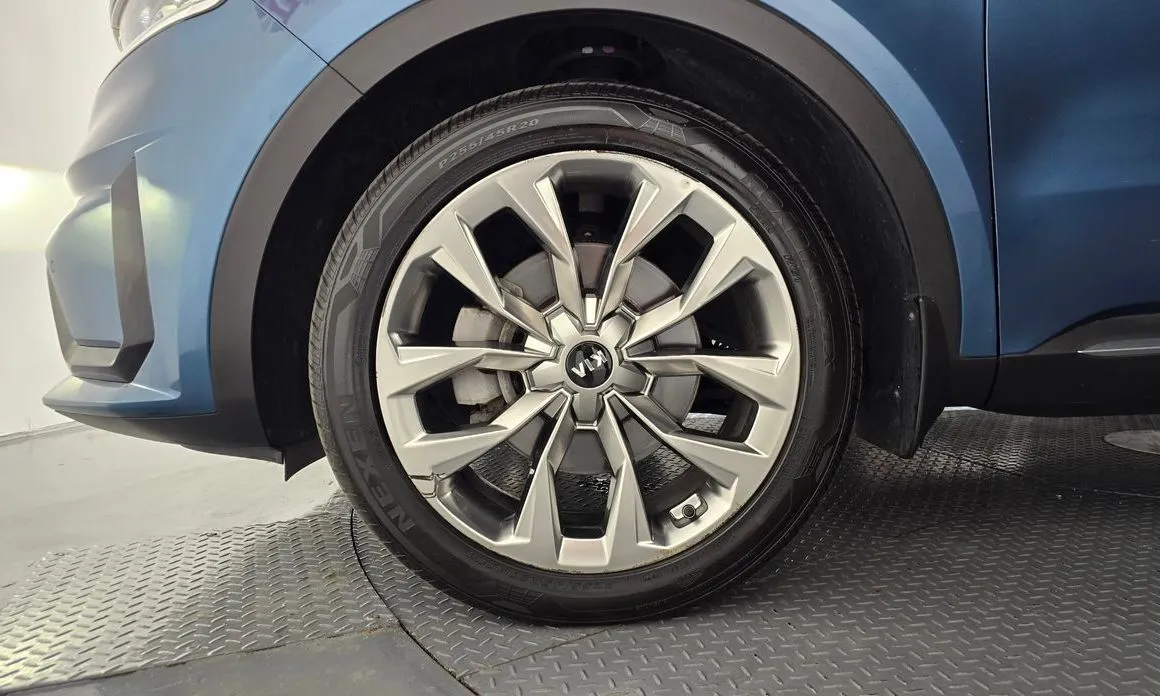 Kia Sorento — фото 8
