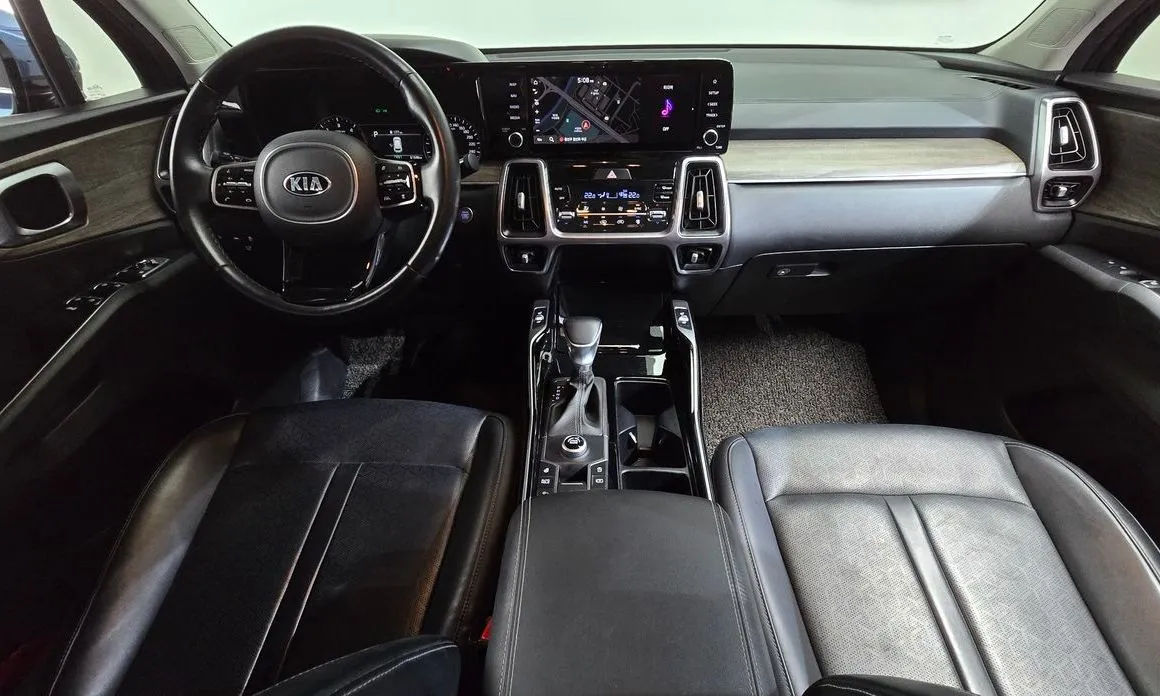 Kia Sorento — фото 10