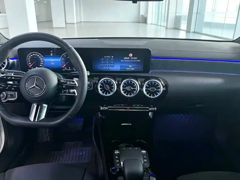 Mercedes-Benz A-Class — фото 10