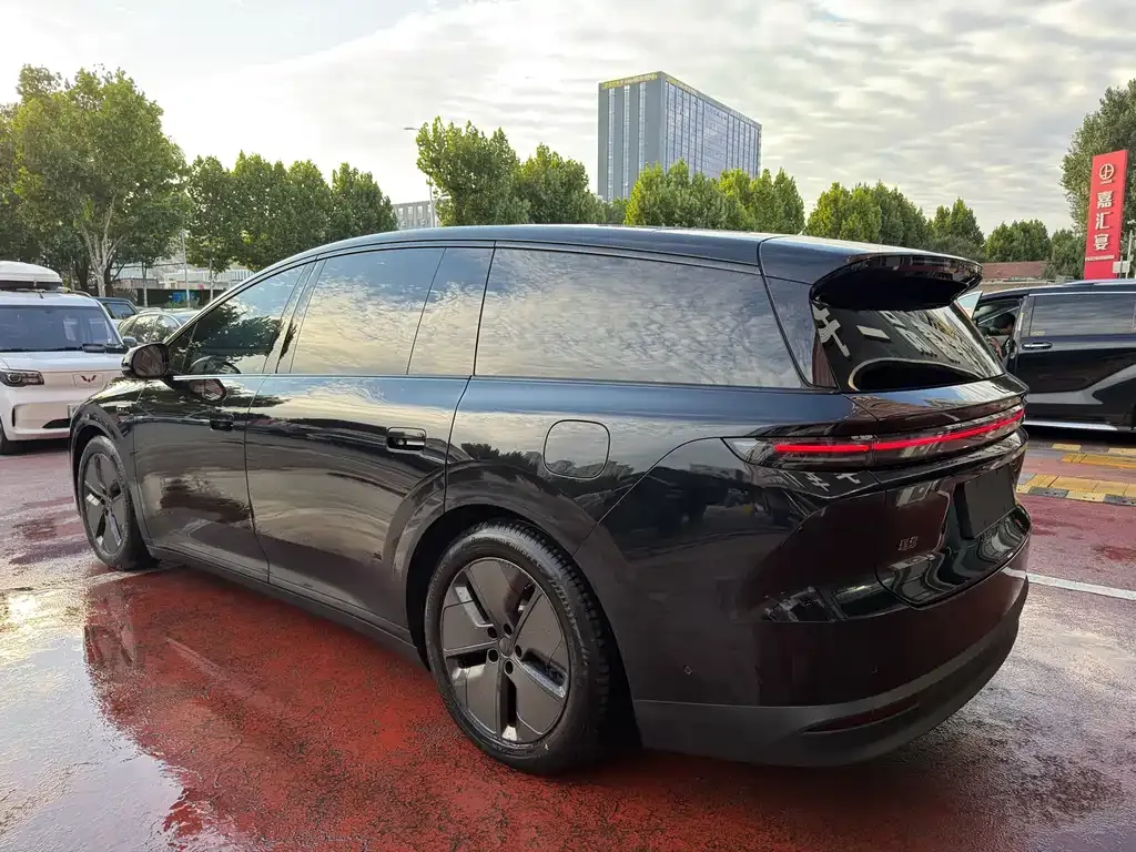 Li Auto Li i8 — фото 7