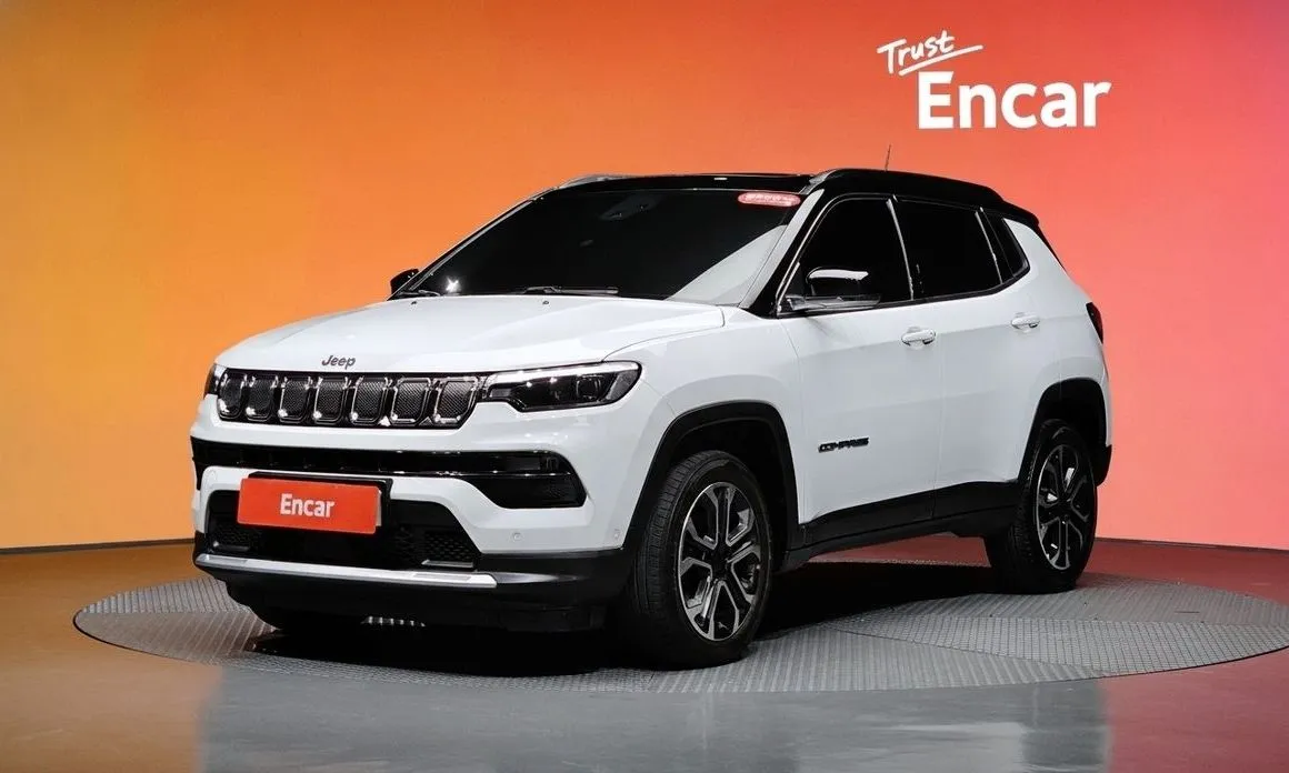 Jeep Compass — фото 1