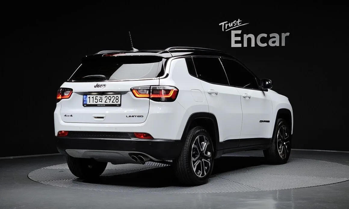 Jeep Compass — фото 2