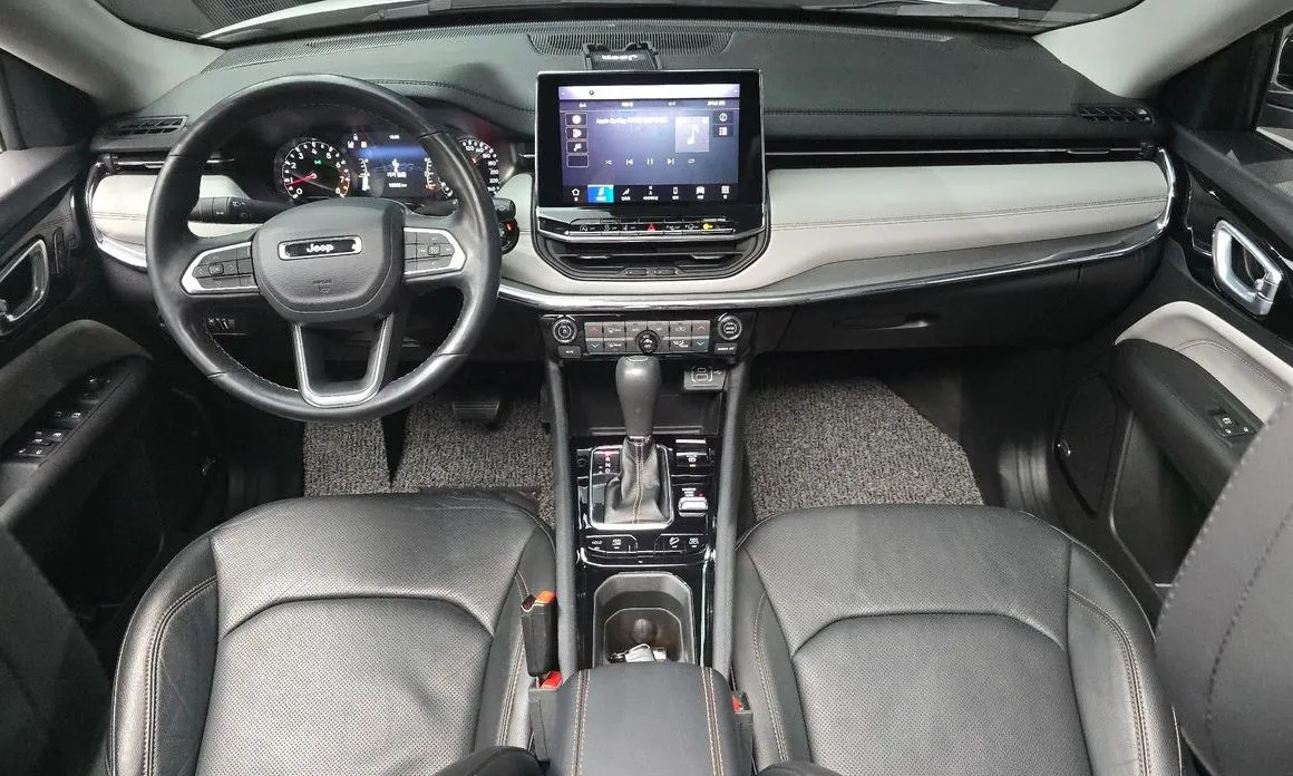 Jeep Compass — фото 10